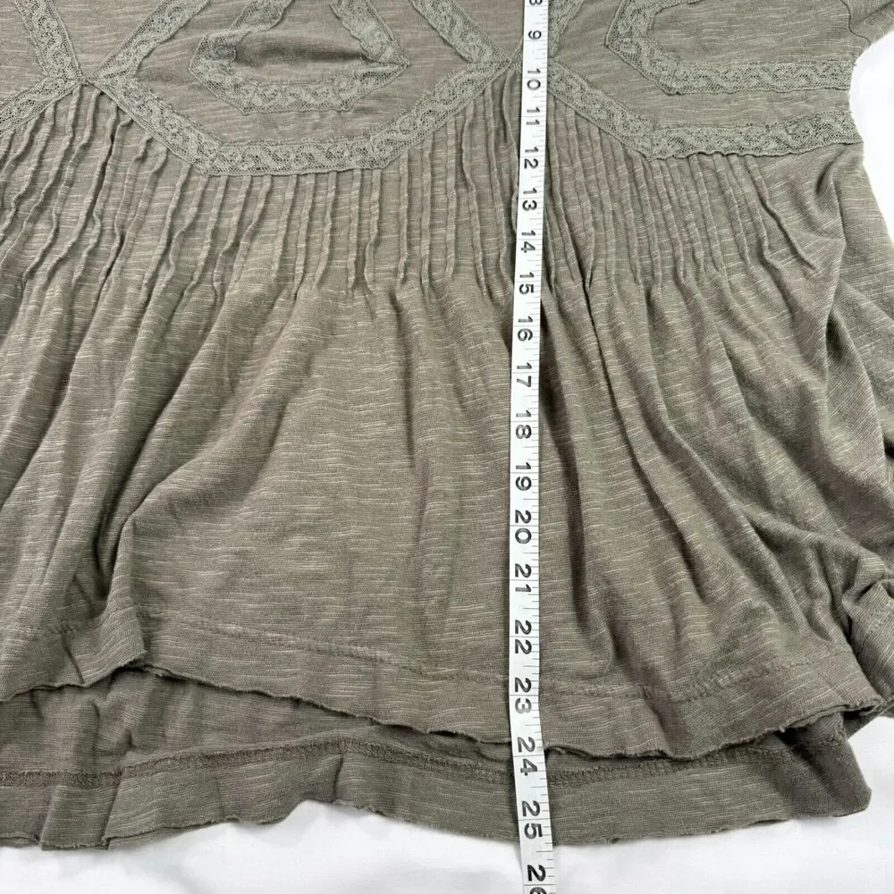 Free People Womens M Smoke Green Lace Trim Babydoll Blouse Key Hole Back